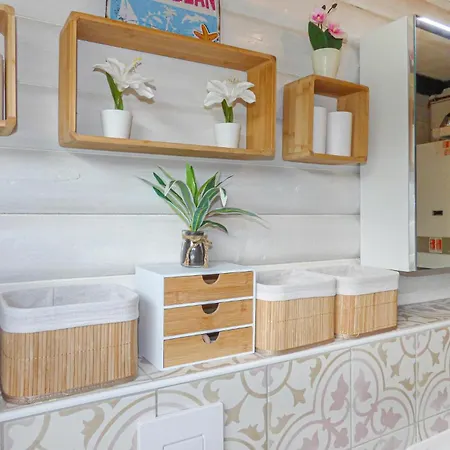 2 Bedroom Awesome In *