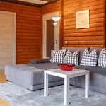 דירה 2 Bedroom Awesome In