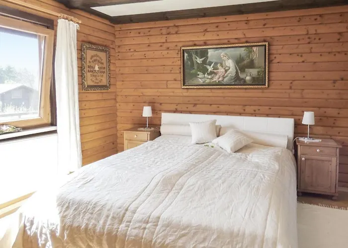 Апартаменты 2 Bedroom Awesome In