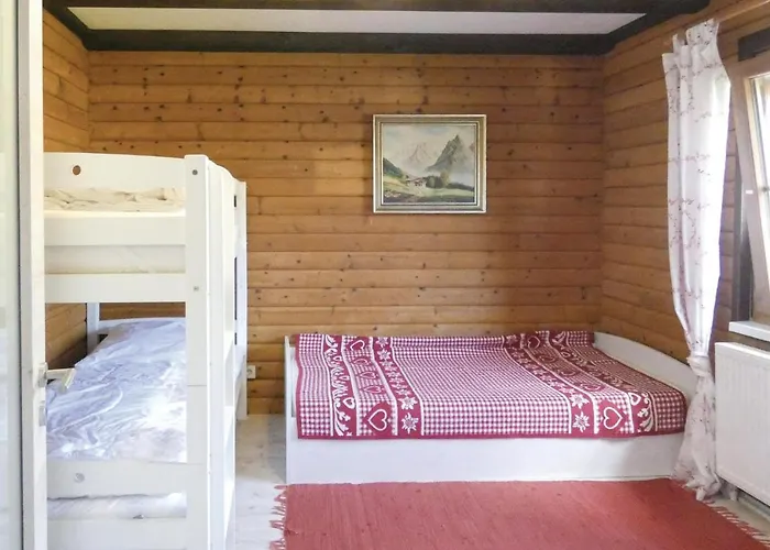 2 Bedroom Awesome In Apartment *